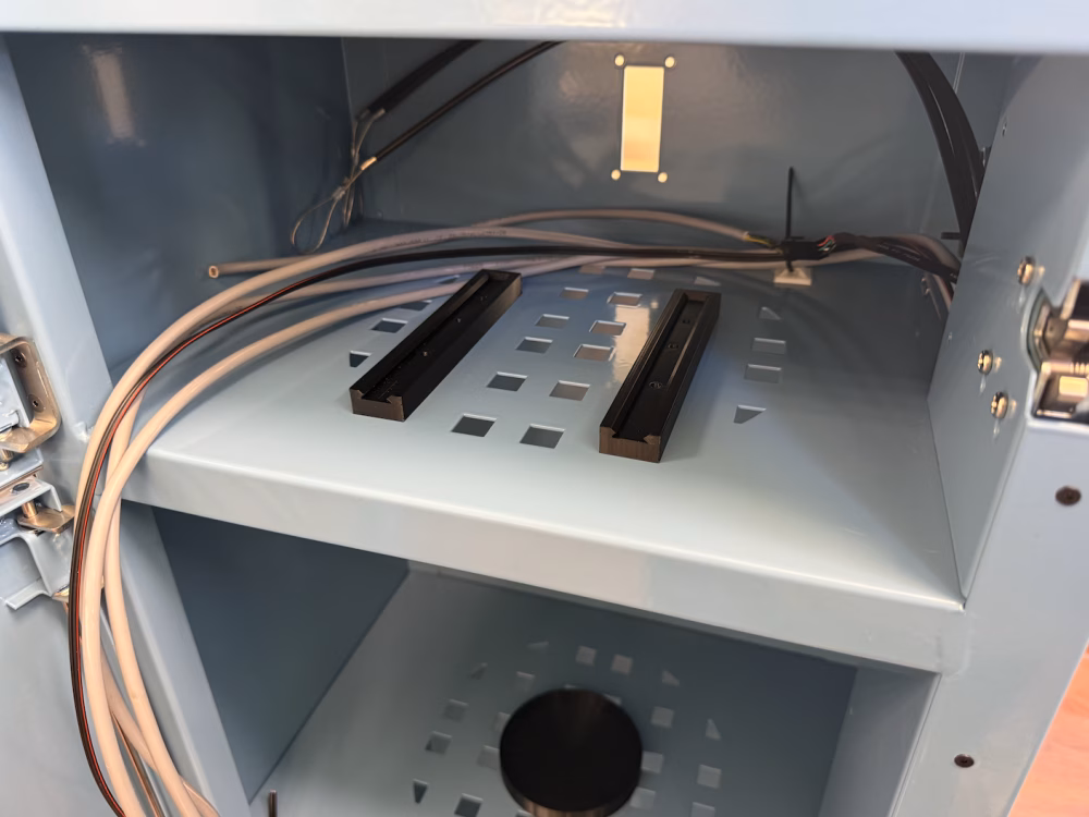 Locker wiring to the service compartment